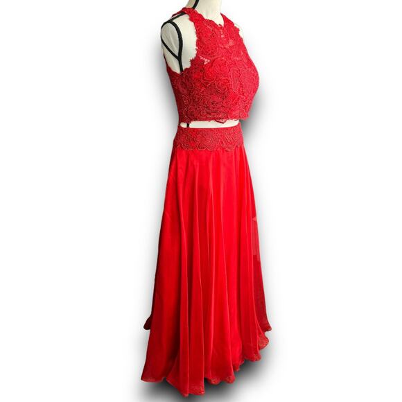 Dave & Johnny Red Two Piece Lace Halter Top Maxi Skirt Prom Gown 2pc Set 11 / 12 - Picture 3 of 15